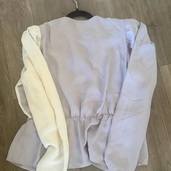 Express Colorblock Puff Sleeve Wrap Top – Size XL - Picture 2 of 4